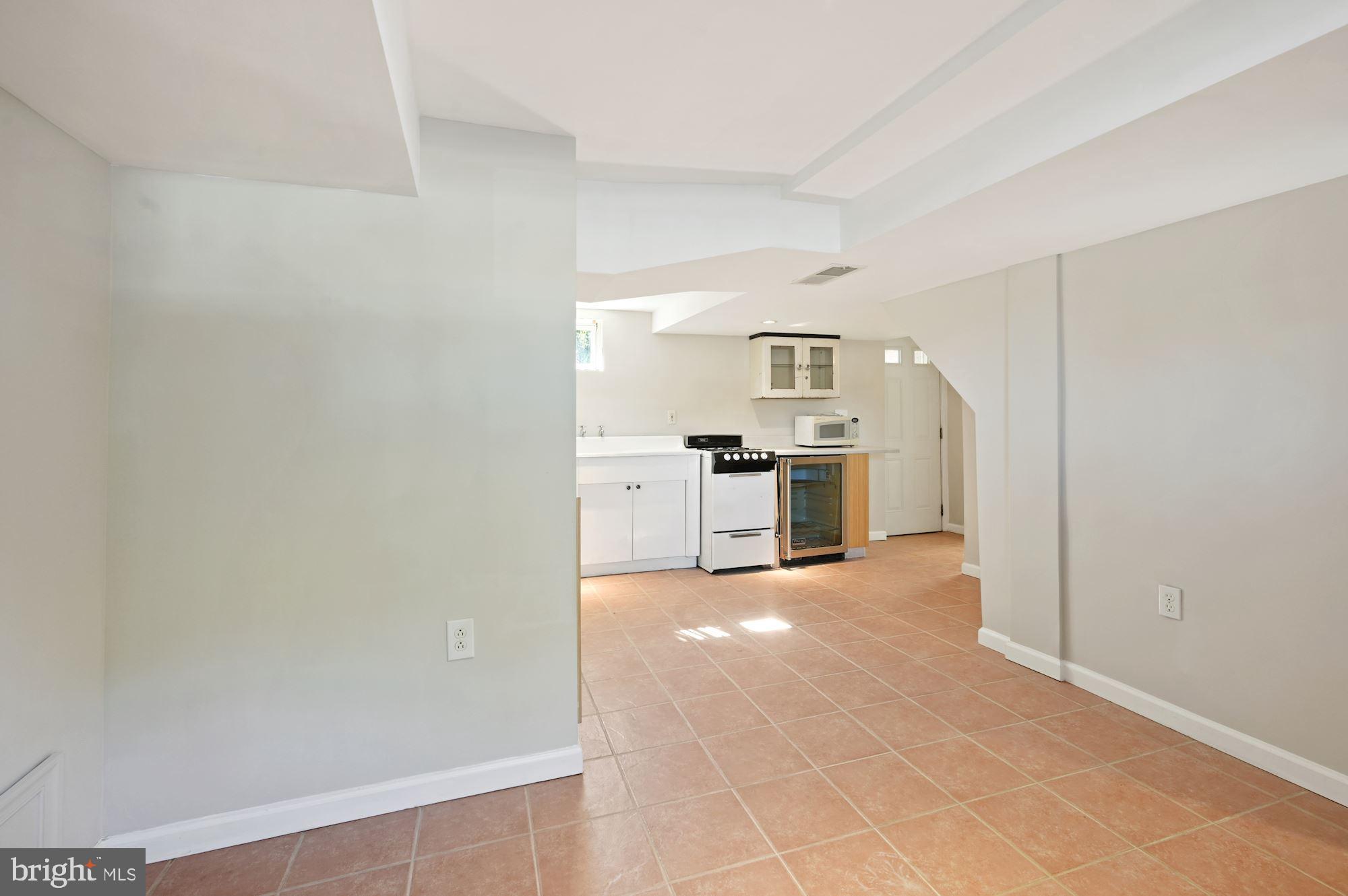 2111 Chillum Road Hyattsville, MD 20782 - Photo 33 of 42 Gallery Image 33