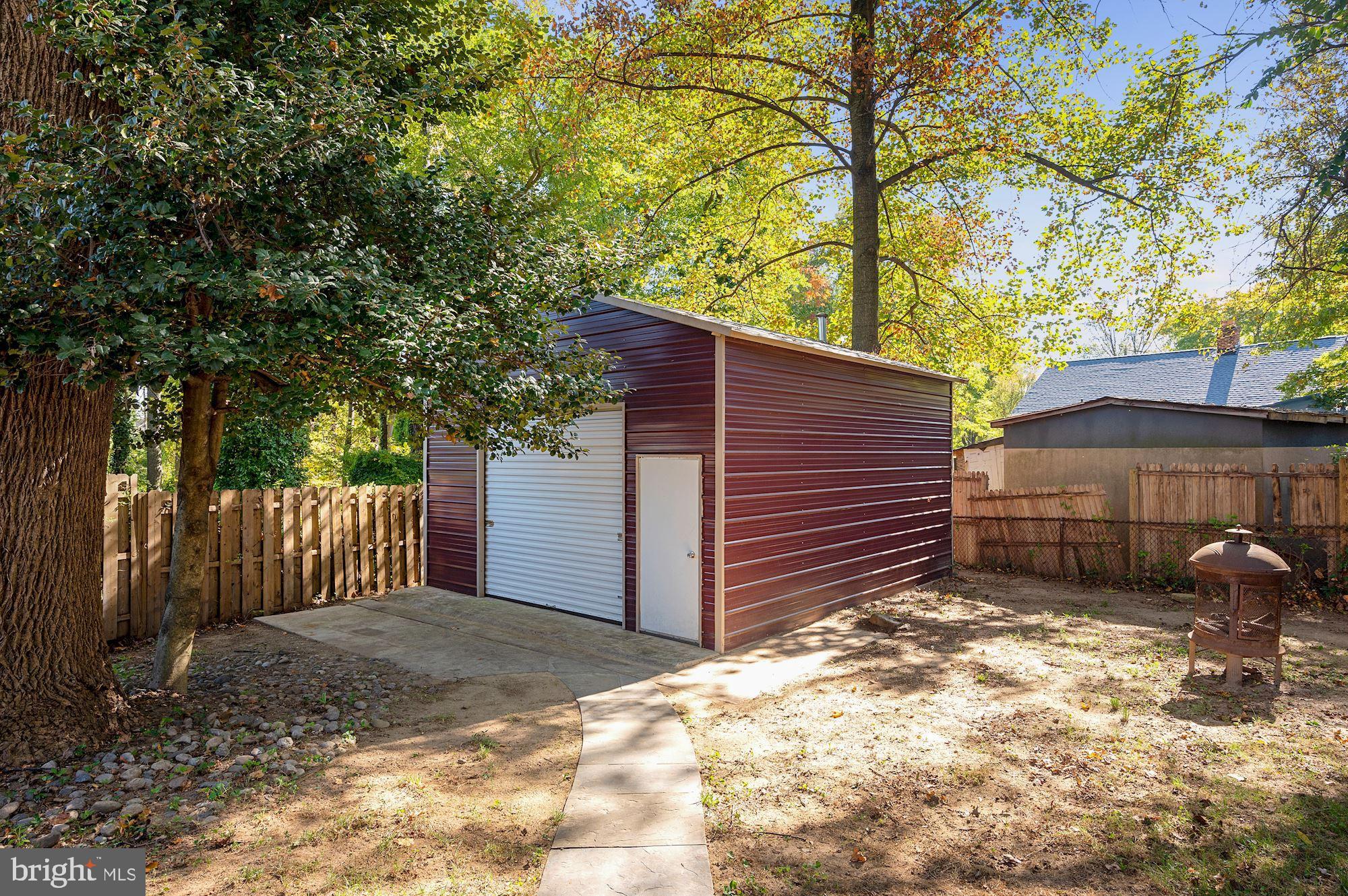 2111 Chillum Road Hyattsville, MD 20782 - Photo 36 of 42 Metal shed/workshop/garage: 18' x 20'