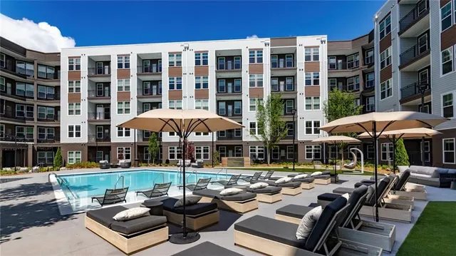 $1,545 | 3100 Commerce Avenue Northwest, Unit S1, Duluth, GA 30096