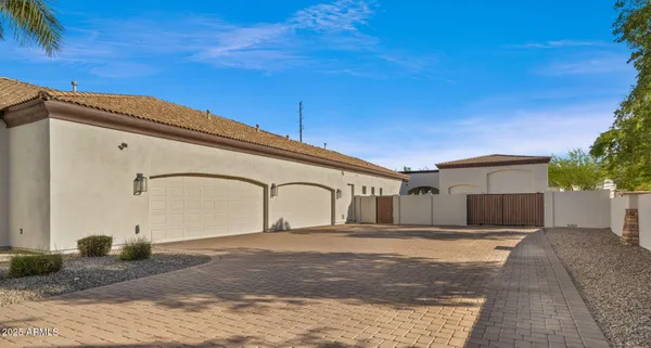 $2,599,000 | 3079 East Fruitvale Avenue, Gilbert, AZ 85297