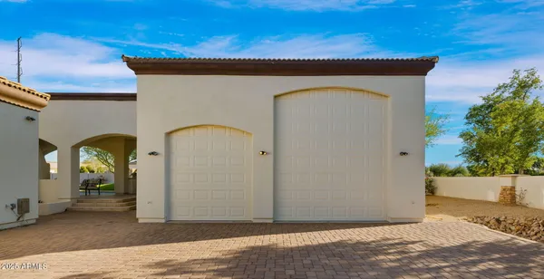 $2,599,000 | 3079 East Fruitvale Avenue, Gilbert, AZ 85297