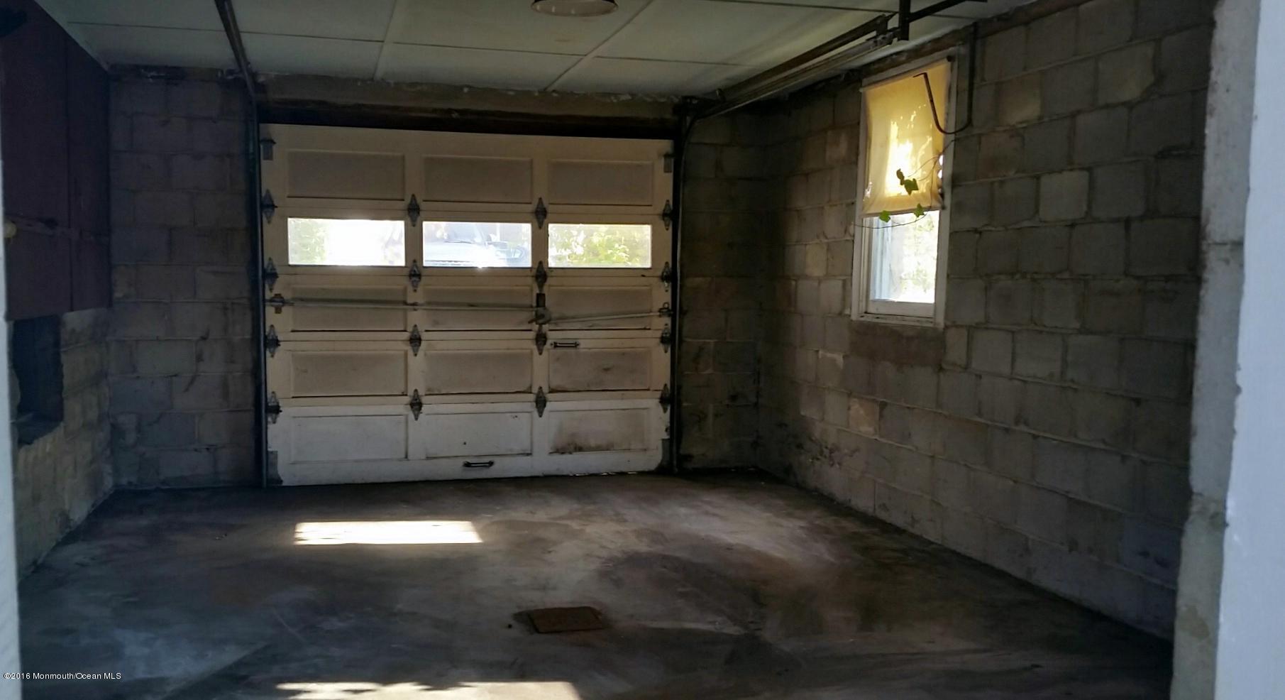 820 Ridge Road Keyport, NJ 07735 - Photo 9 of 10 2015-11-24-12-33-23_AATSC