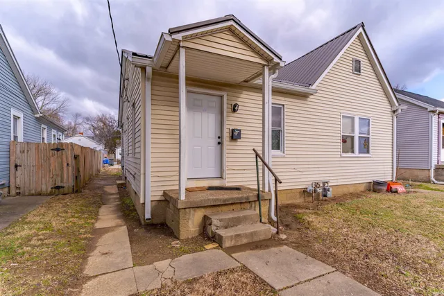 $129,900 | 836 Negley Avenue, Evansville, IN 47711