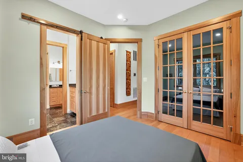 $2,299,000 | 2136 Powhatan Street, Falls Church, VA 22043