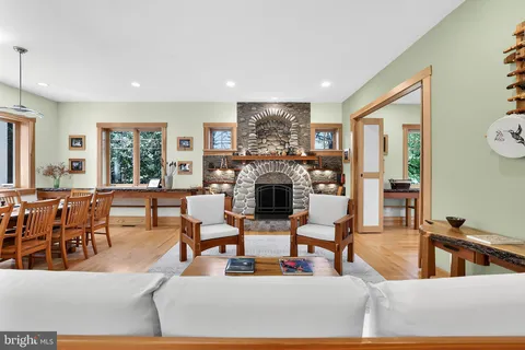 $2,299,000 | 2136 Powhatan Street, Falls Church, VA 22043