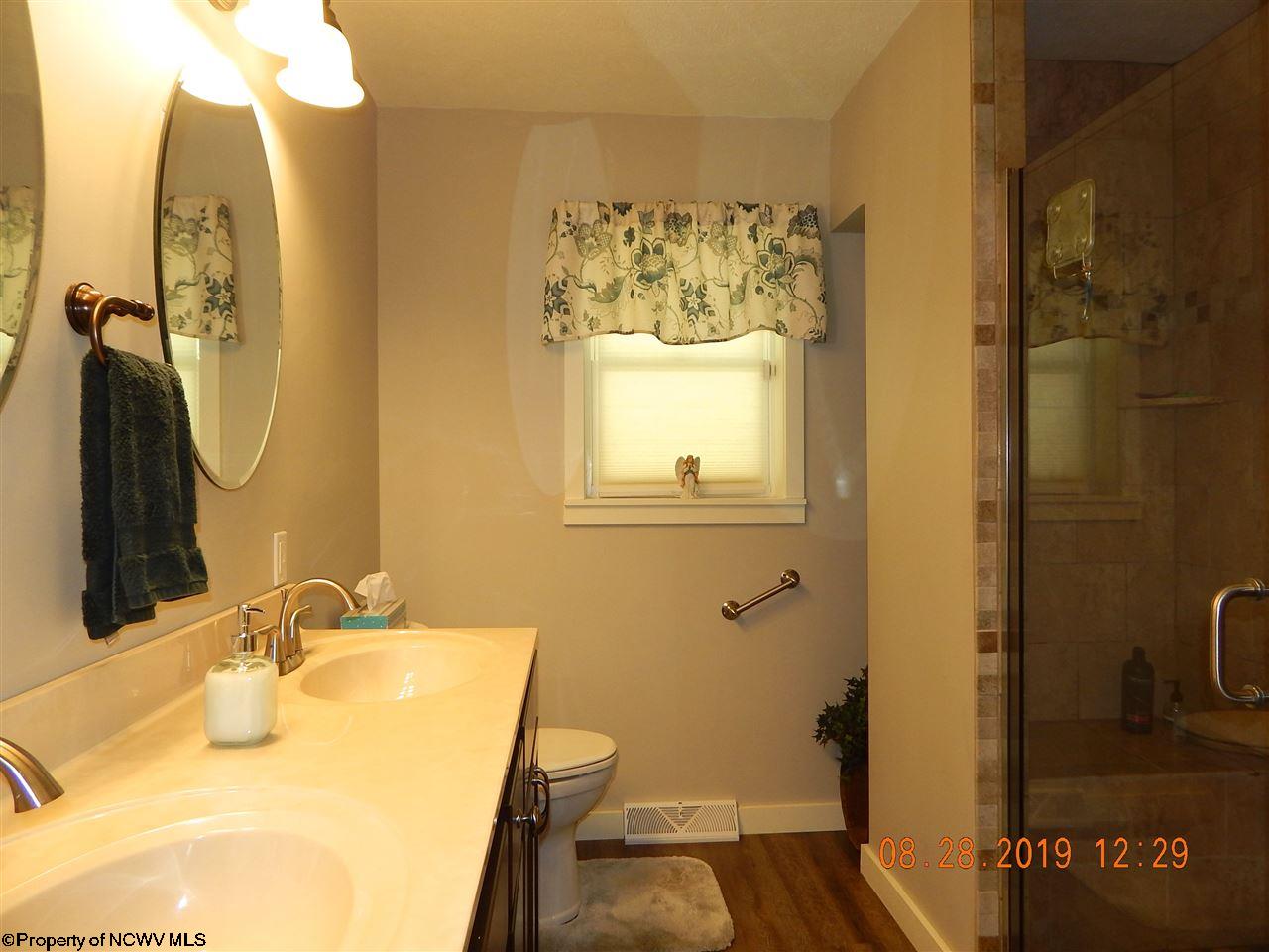 1008 Mudlick Run Road Fairmont, WV 26554 - Photo 11 of 20 Gallery Image 11