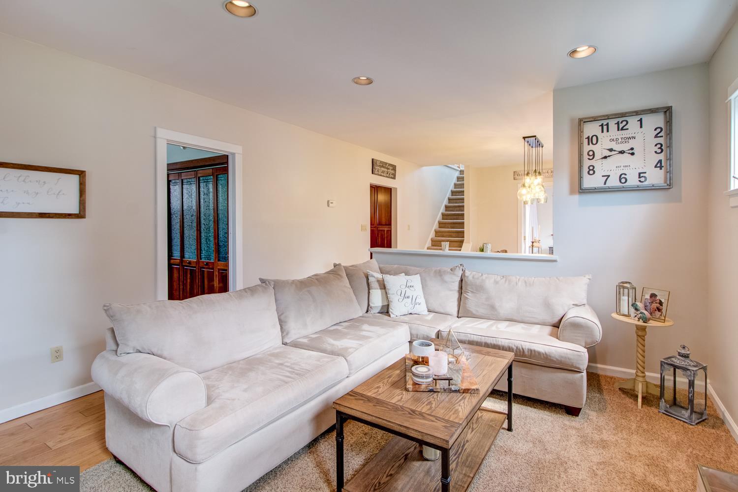 116 Sheridan Road Hamilton, NJ 08619 - Photo 8 of 36