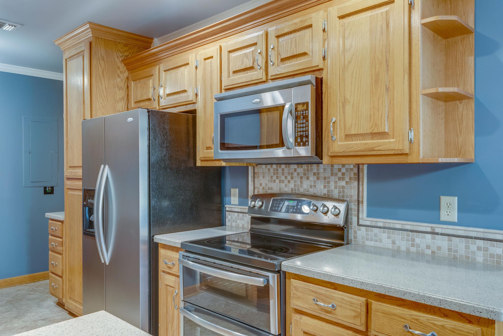 528 General George Patton Road Nashville, TN 37221 - Photo 14 of 26 Stainless Kitchen Appliances
