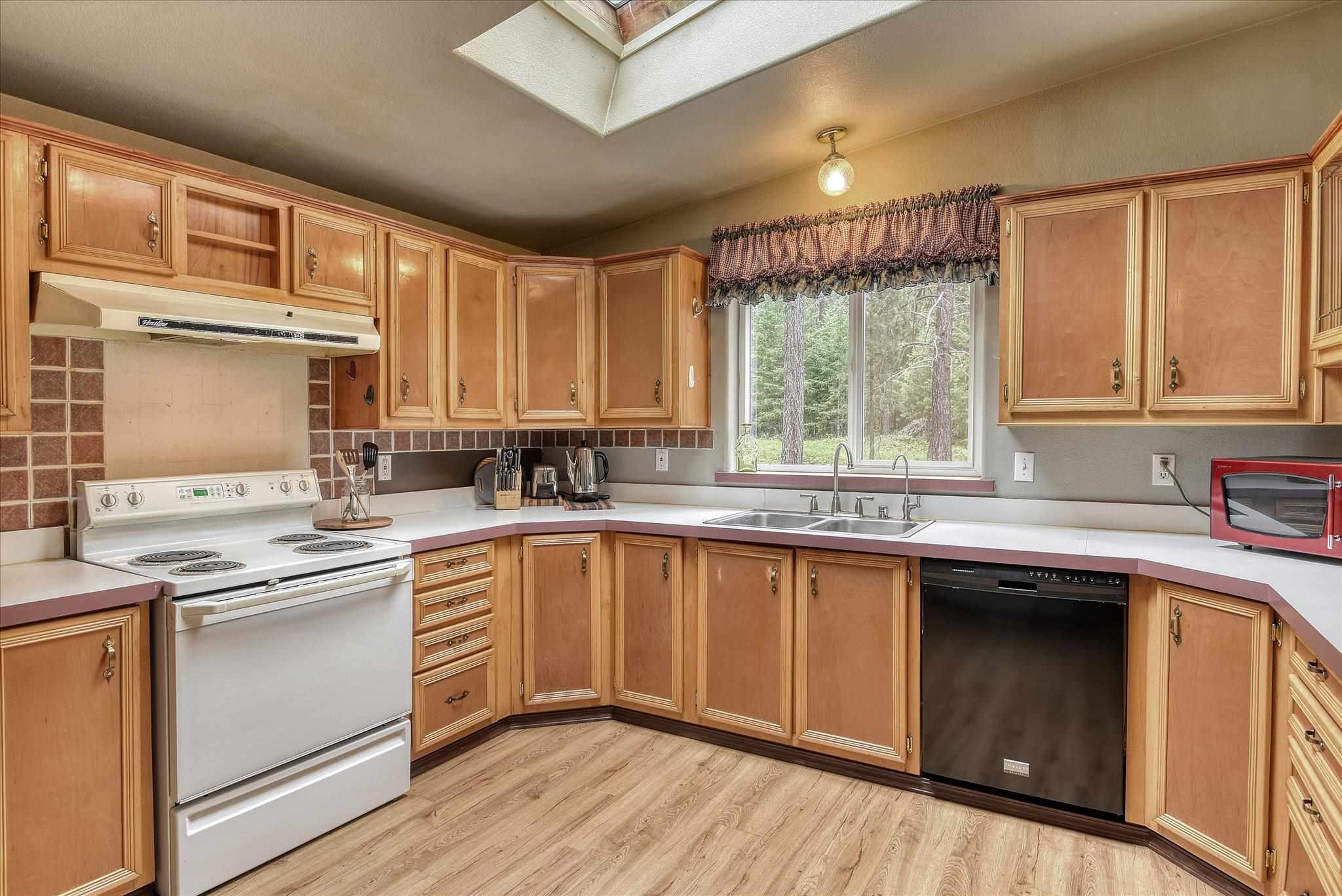 23118 North Crescent Road Colbert, WA 99005 - Photo 15 of 50