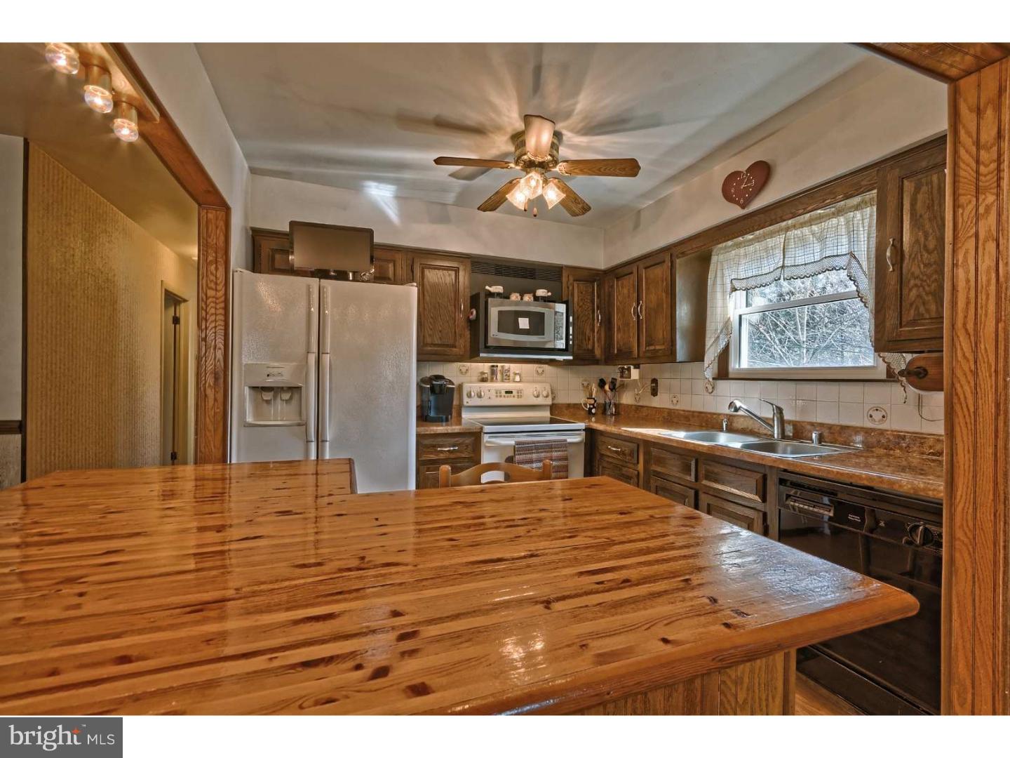 18 Burrs Mill Road Southampton, NJ 08088 - Photo 9 of 24 Gallery Image 9