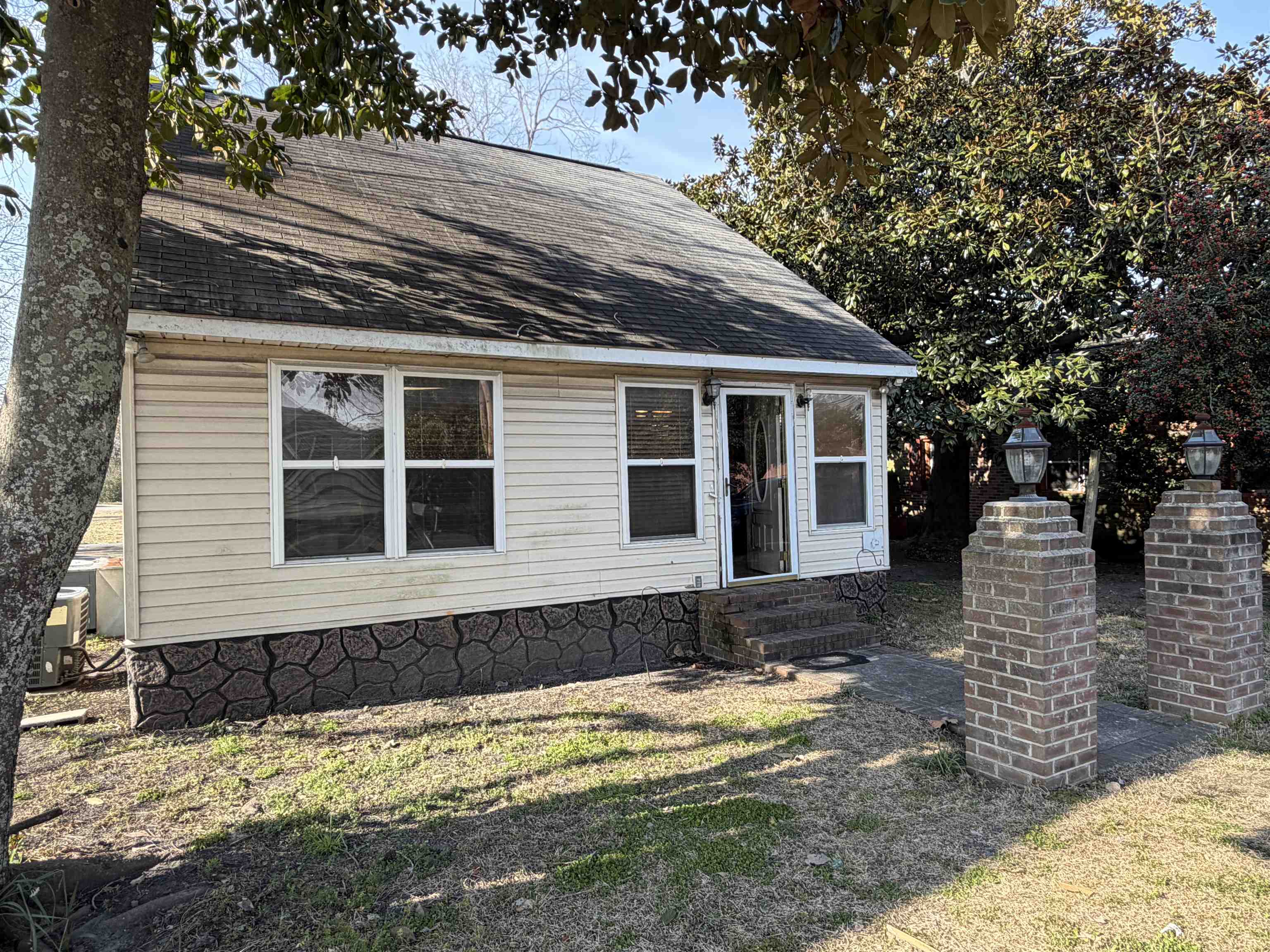 604 Henry Street Georgetown, SC 29440 - Photo 3 of 32