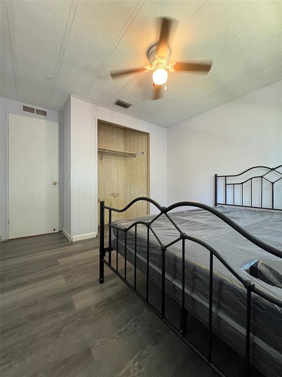 6528 Roosevelt Drive Port Richey, FL 34668 - Photo 20 of 42 a view of a livingroom with furniture