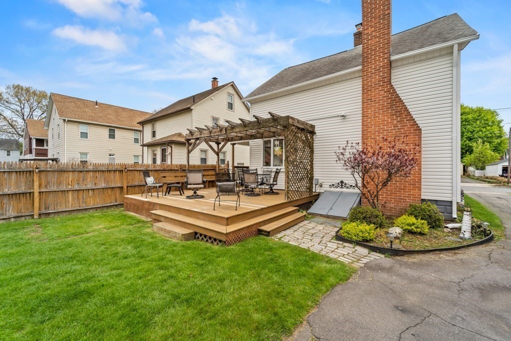 102 Larkspur Street Springfield, MA 01108 - Photo 32 of 37 Gallery Image 32