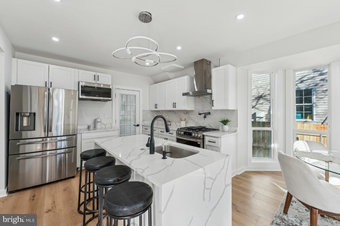 1400 Franklin Street Northeast Washington, DC 20018 - Photo 14 of 51 State-of-the-art appliances