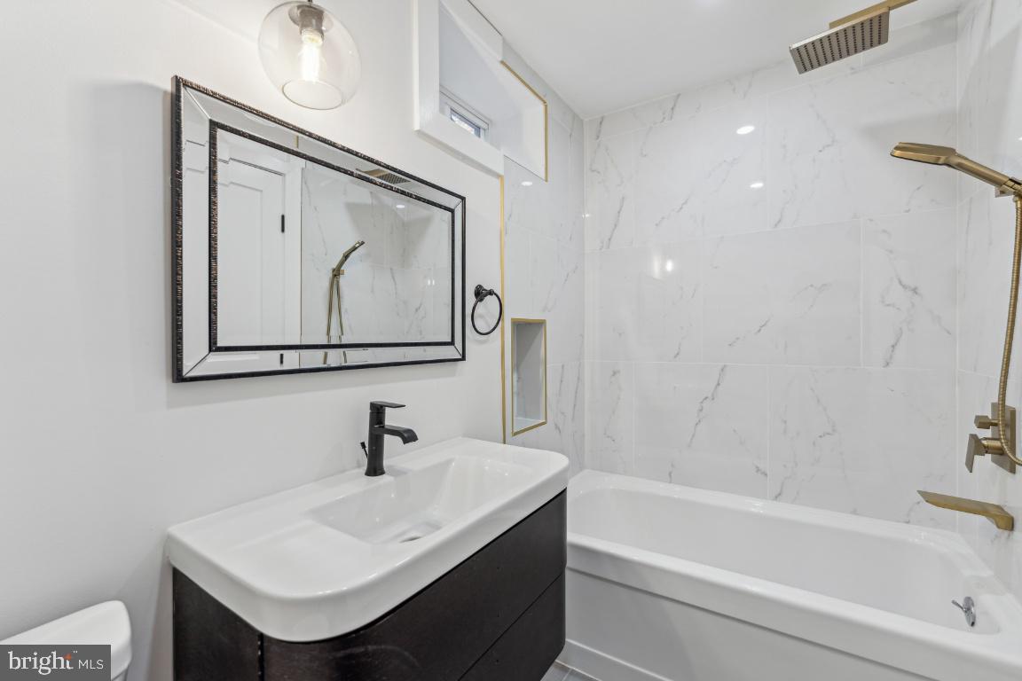 1400 Franklin Street Northeast Washington, DC 20018 - Photo 22 of 51 Full bath in LL