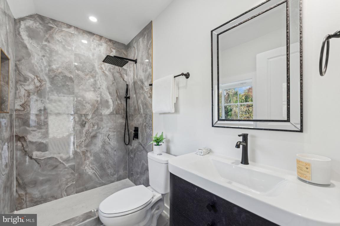 1400 Franklin Street Northeast Washington, DC 20018 - Photo 28 of 51 Hall Full bath on 2nd lvl
