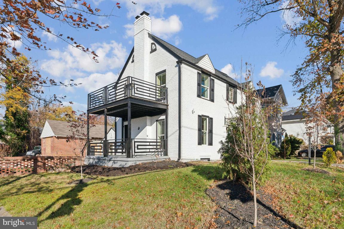 1400 Franklin Street Northeast Washington, DC 20018 - Photo 4 of 51 Corner Lot!