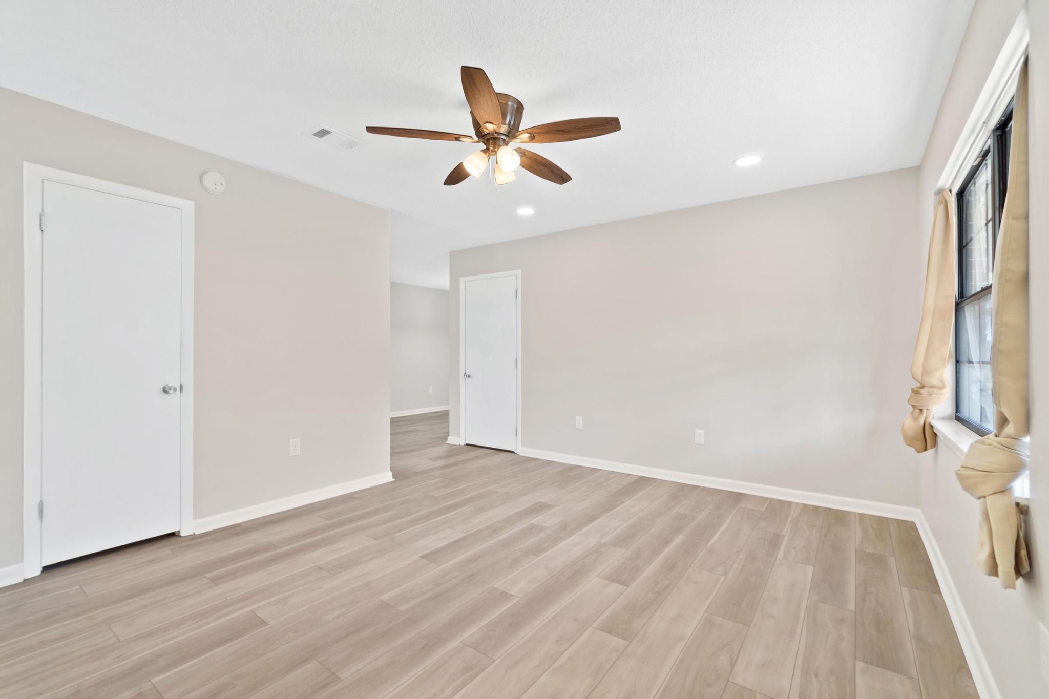 233 Santa Rosa Street Southwest Fort Walton Beach, FL 32548 - Photo 5 of 28 Gallery Image 5