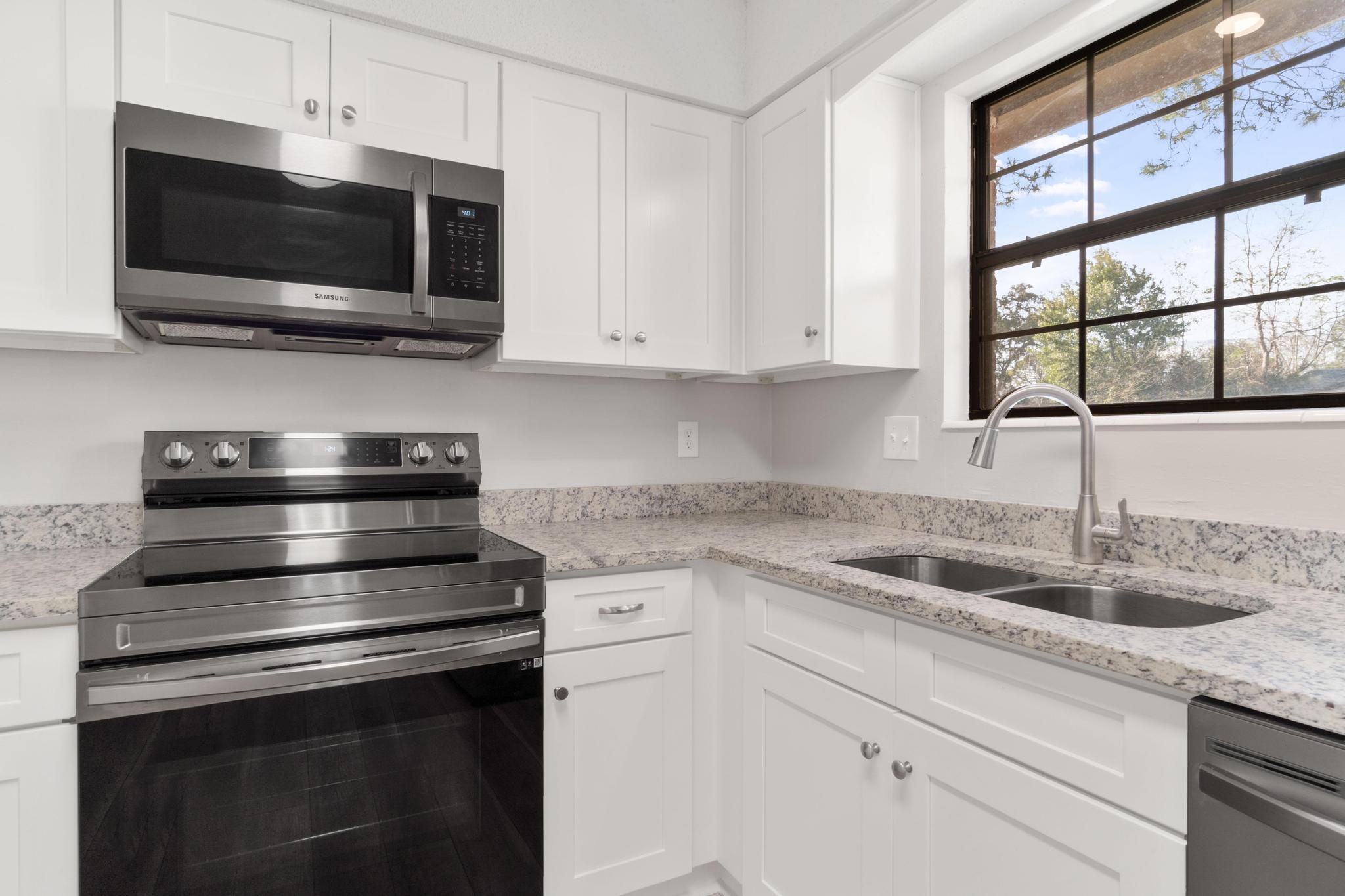 233 Santa Rosa Street Southwest Fort Walton Beach, FL 32548 - Photo 10 of 28 Gallery Image 10