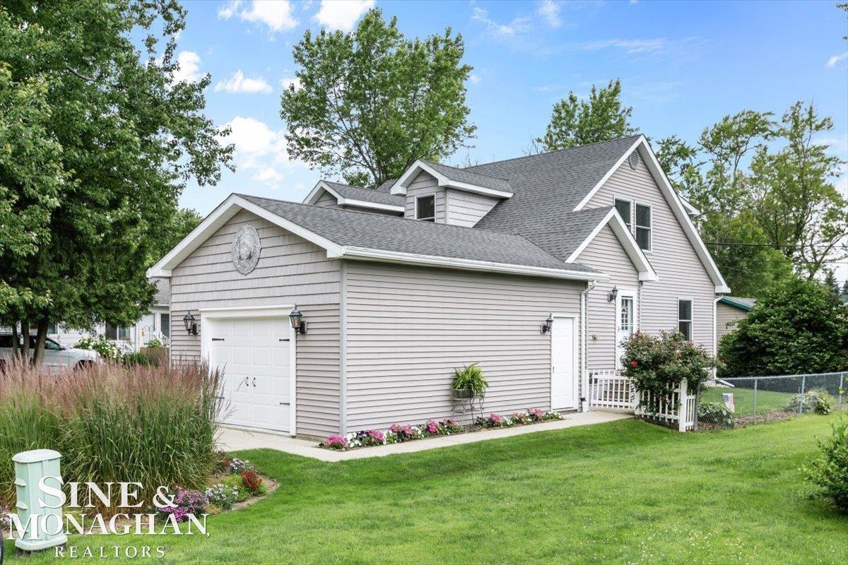 7321 Worth Road Lexington, MI 48450 - Photo 49 of 64 50148934-b7caca2f-f7d6-47fd-84e5-a1557277543f.JPG