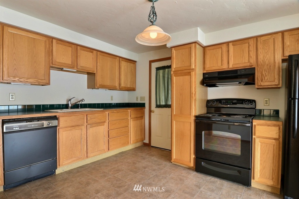 10811 Northeast North Shore Road Belfair, WA 98528 - Photo 12 of 21 Gallery Image 12