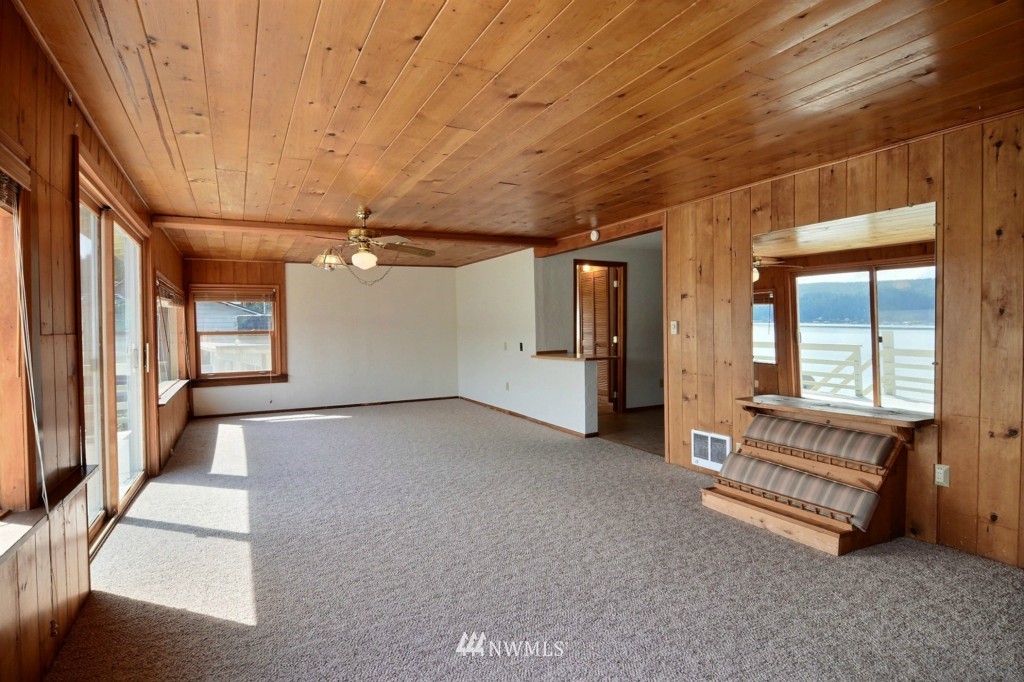 10811 Northeast North Shore Road Belfair, WA 98528 - Photo 14 of 21 Gallery Image 14
