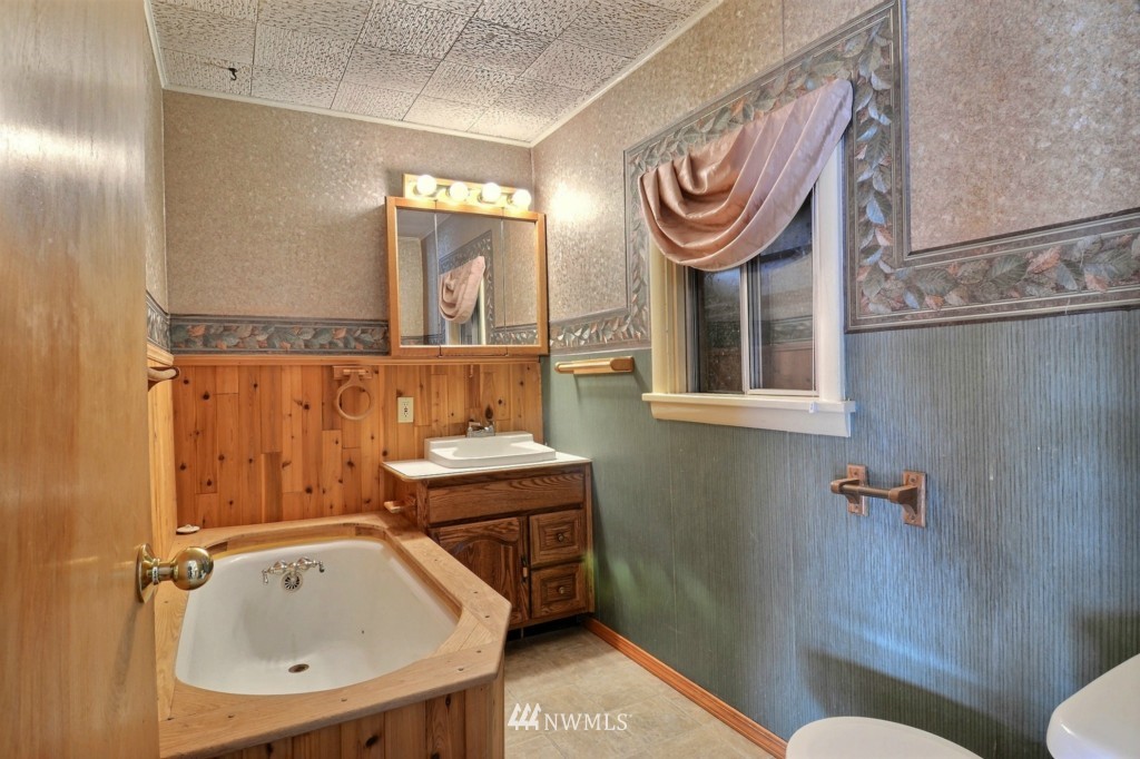 10811 Northeast North Shore Road Belfair, WA 98528 - Photo 15 of 21 Gallery Image 15