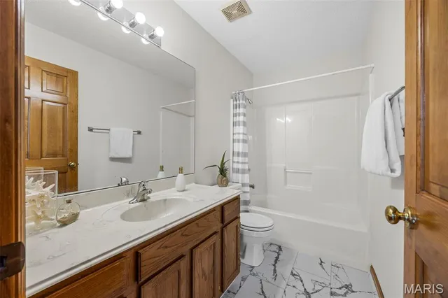 $469,000 | 32 Clarksburg, Weldon Spring, MO 63304