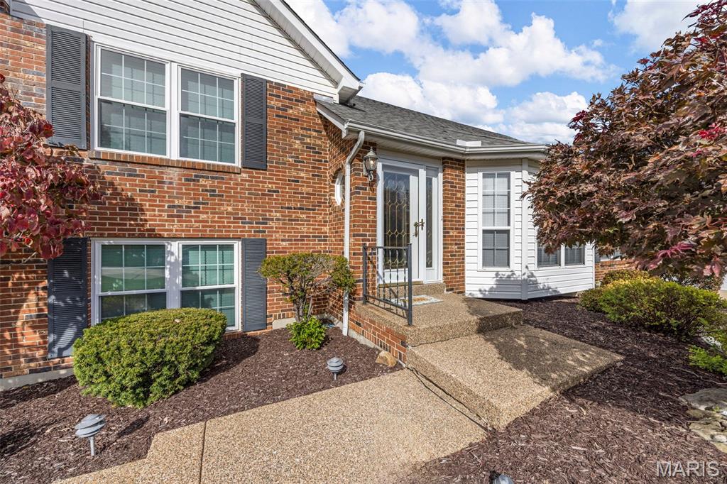 32 Clarksburg Weldon Spring, MO 63304 - Photo 9 of 42