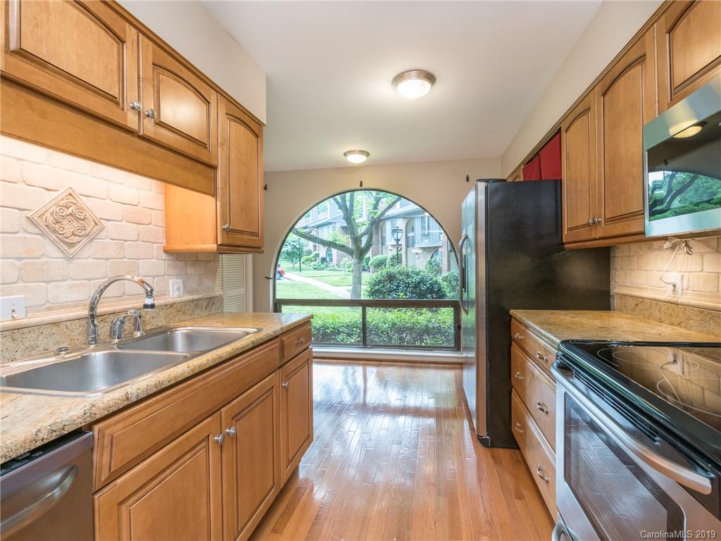 5805 Sharon Road, Unit B Charlotte, NC 28210 - Photo 6 of 43 Gallery Image 6