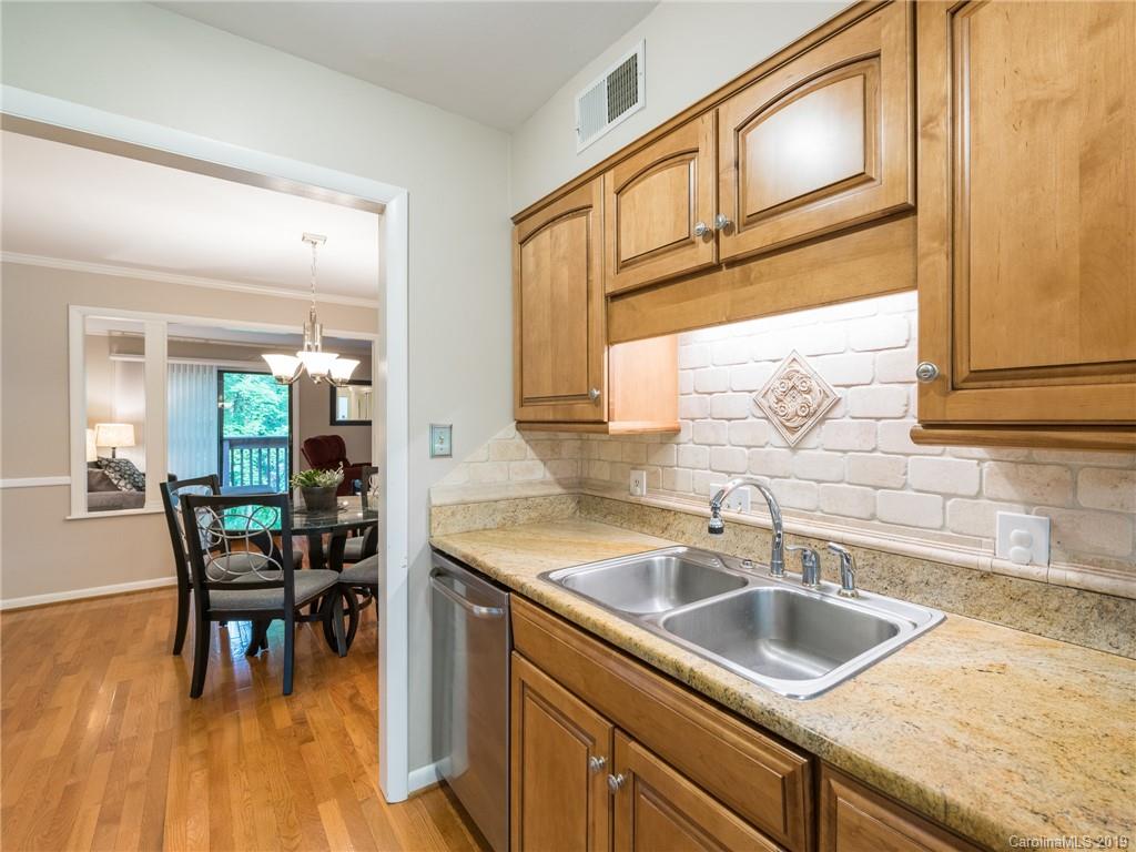5805 Sharon Road, Unit B Charlotte, NC 28210 - Photo 8 of 43 Gallery Image 8