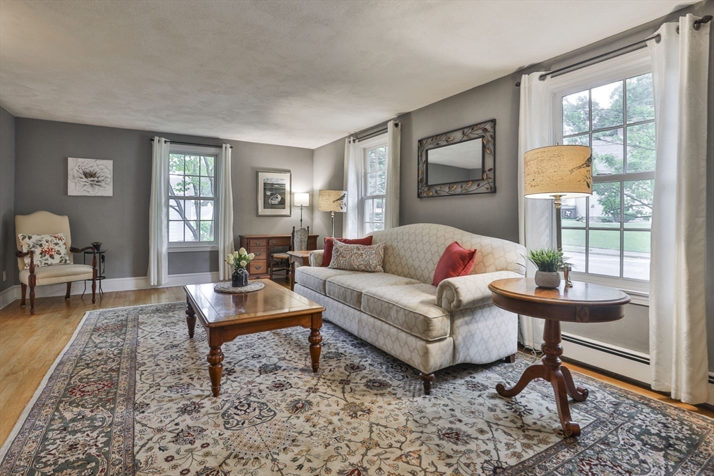 33 Reynolds Road Wakefield, MA 01880 - Photo 18 of 42
