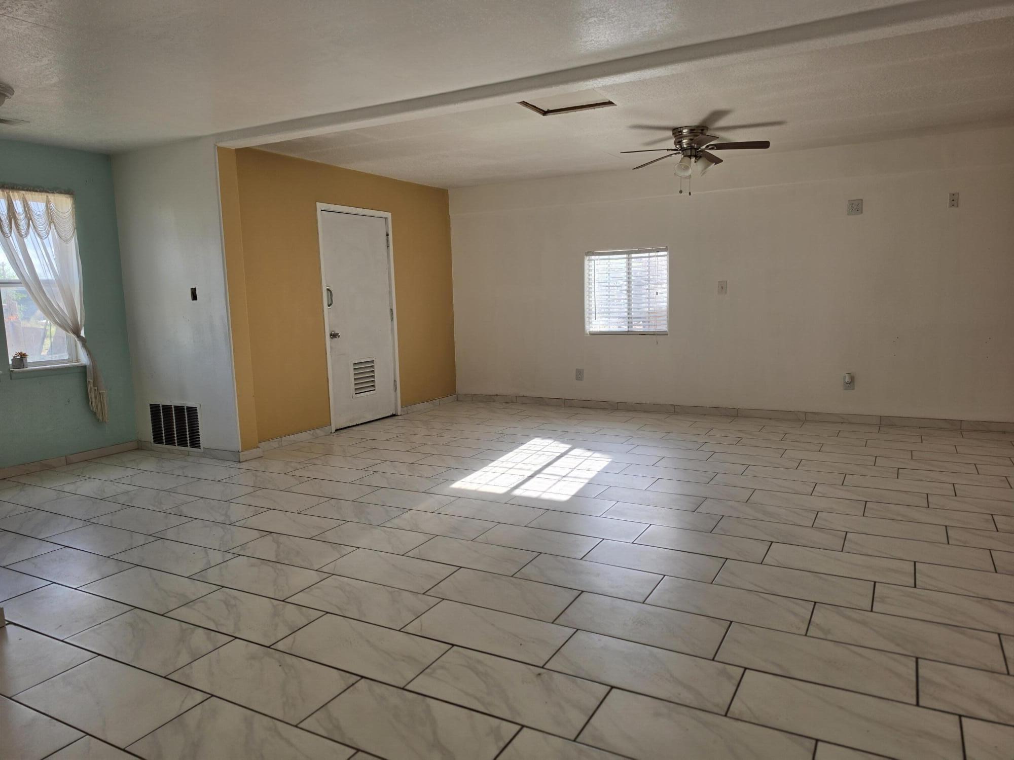 5512 Cleo Road Southwest Albuquerque, NM 87121 - Photo 7 of 38 Gallery Image 7