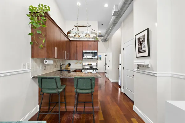 $729,000 | 744 Park Avenue, Unit 5L, Hoboken, NJ 07030