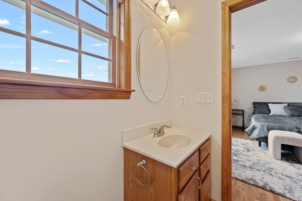 14 Belcourt Road Worcester, MA 01605 - Photo 18 of 42