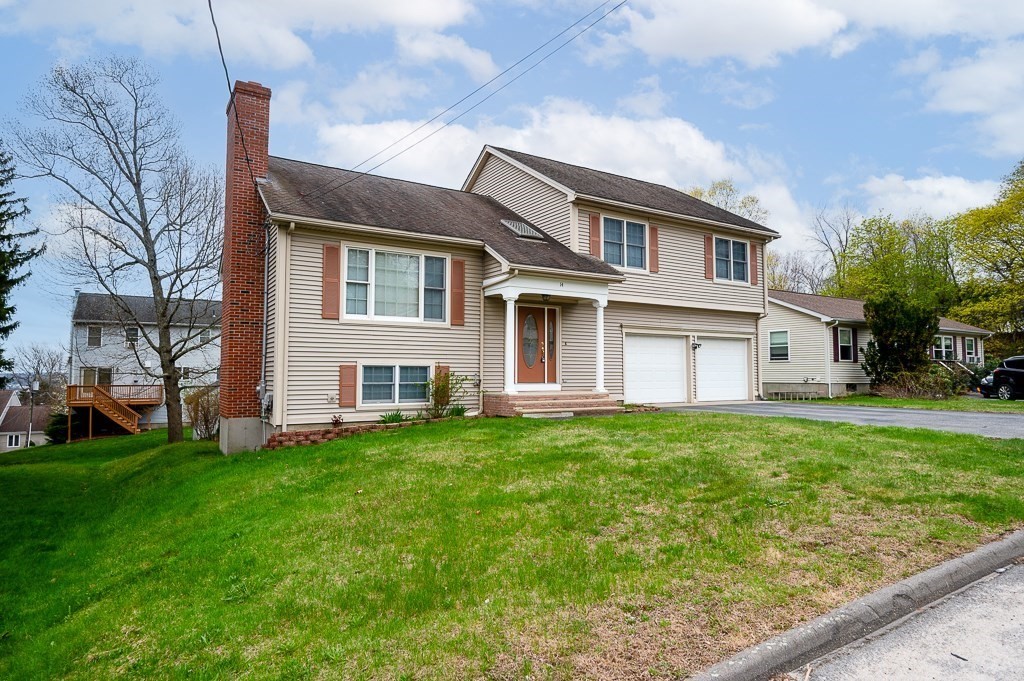 14 Belcourt Road Worcester, MA 01605 - Photo 3 of 42