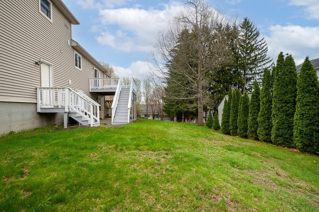 14 Belcourt Road Worcester, MA 01605 - Photo 39 of 42