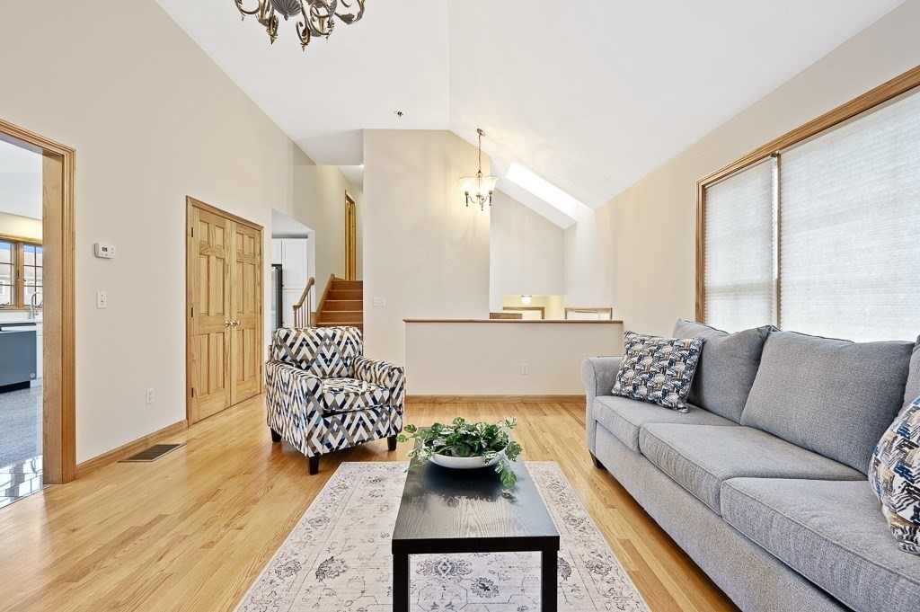 14 Belcourt Road Worcester, MA 01605 - Photo 6 of 42