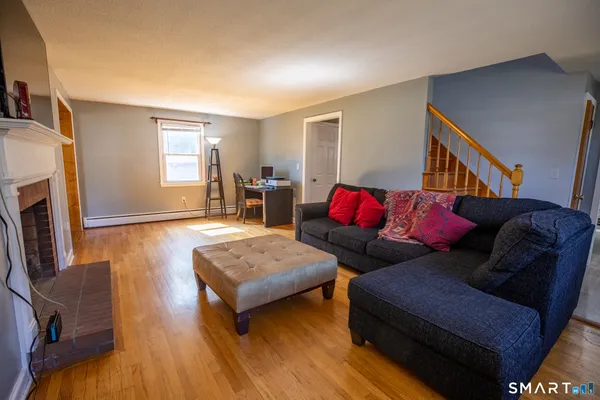 $399,999 | 33 Spruce Drive, East Hartford, CT 06118