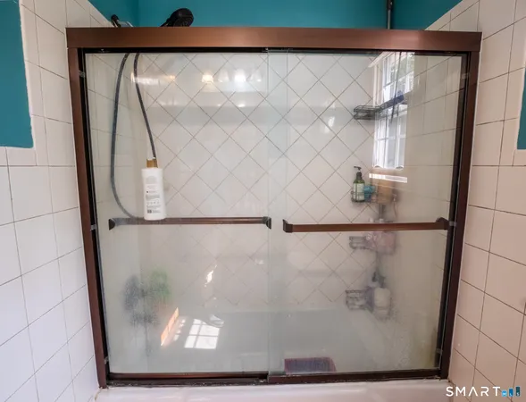 $399,999 | 33 Spruce Drive, East Hartford, CT 06118