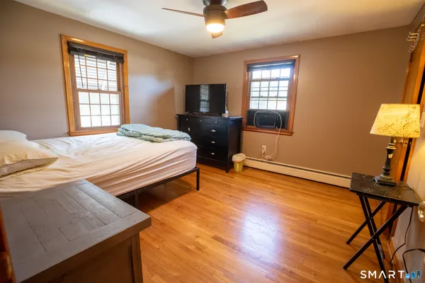 $399,999 | 33 Spruce Drive, East Hartford, CT 06118