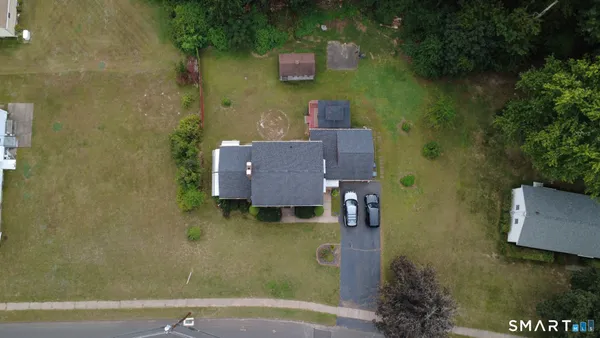 $399,999 | 33 Spruce Drive, East Hartford, CT 06118