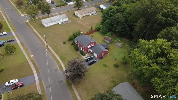 $399,999 | 33 Spruce Drive, East Hartford, CT 06118