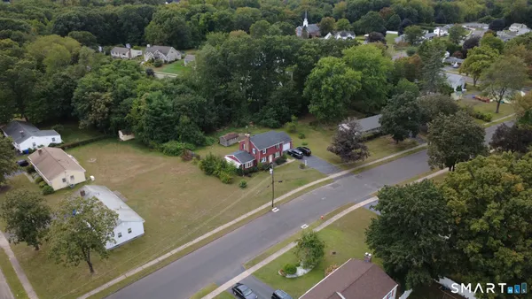 $399,999 | 33 Spruce Drive, East Hartford, CT 06118