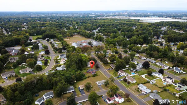 $399,999 | 33 Spruce Drive, East Hartford, CT 06118