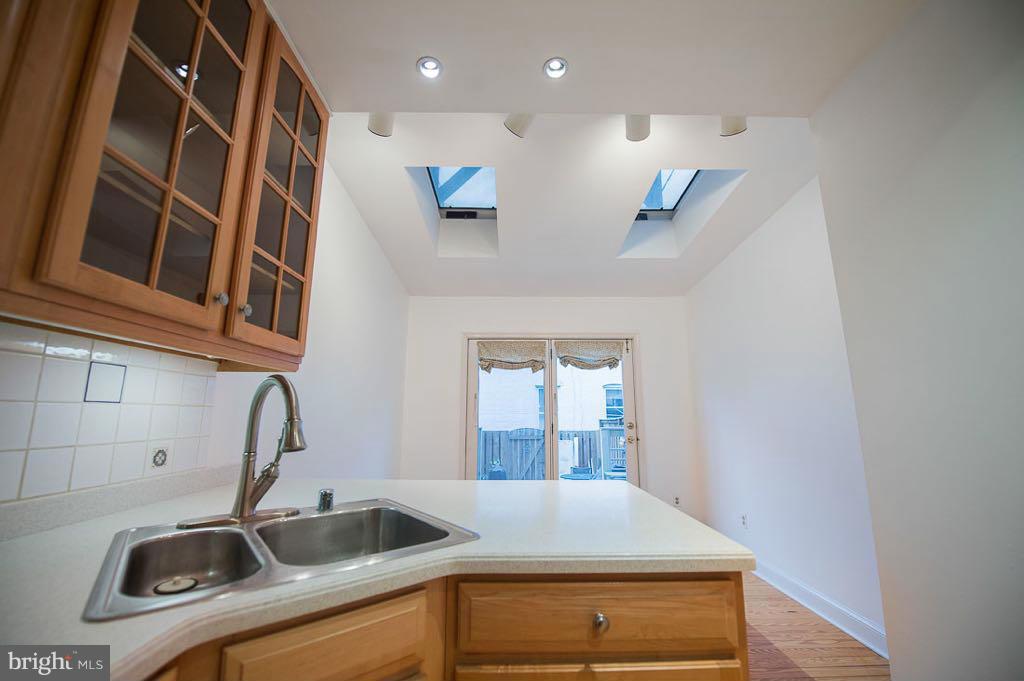 1225 Riverside Avenue Baltimore, MD 21230 - Photo 5 of 21 Kitchen