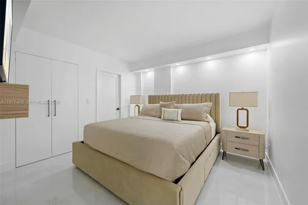 $6,500 | 19370 Collins Avenue, Unit 507, Sunny Isles Beach, FL 33160