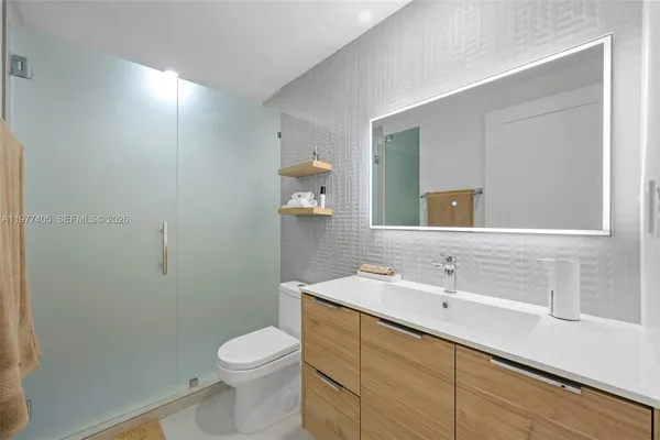 $6,500 | 19370 Collins Avenue, Unit 507, Sunny Isles Beach, FL 33160