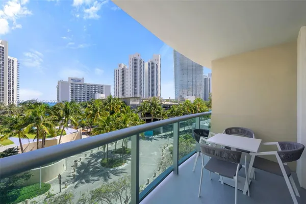 $6,500 | 19370 Collins Avenue, Unit 507, Sunny Isles Beach, FL 33160