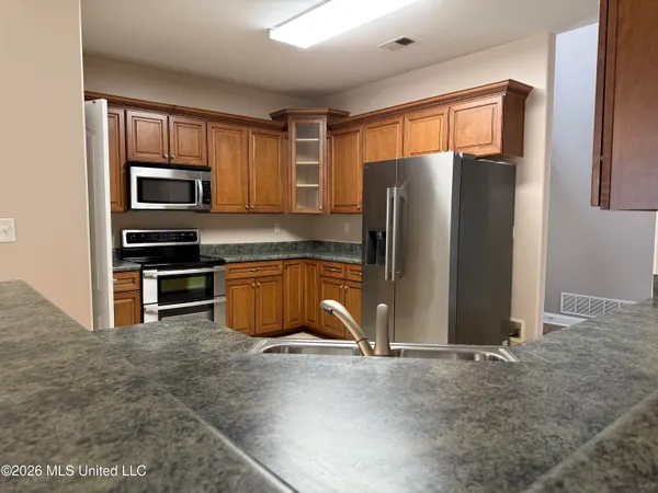 $2,200 | 4919 Rosebrook Circle East, Southaven, MS 38672